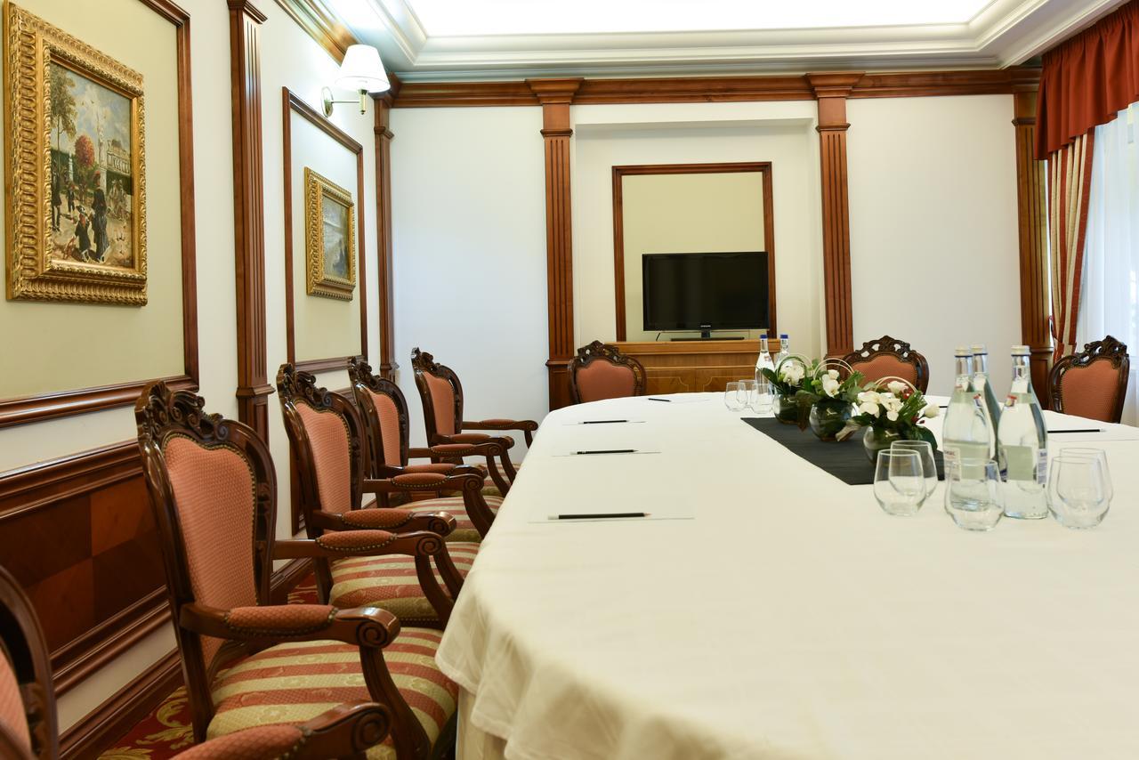 בראליה Hotel Belvedere מראה חיצוני תמונה