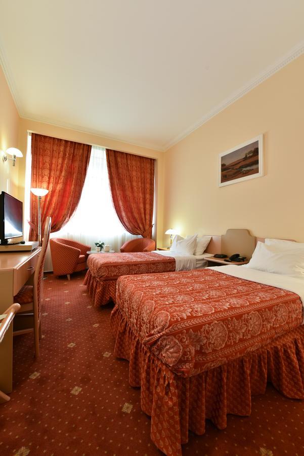 בראליה Hotel Belvedere מראה חיצוני תמונה
